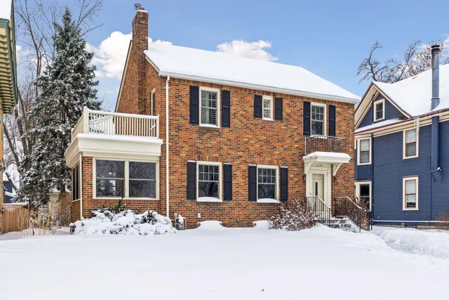 $3,500 | 1197 West Como Boulevard, St. Paul, MN 55103