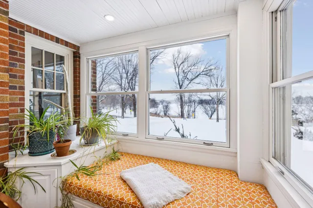 $3,500 | 1197 West Como Boulevard, St. Paul, MN 55103