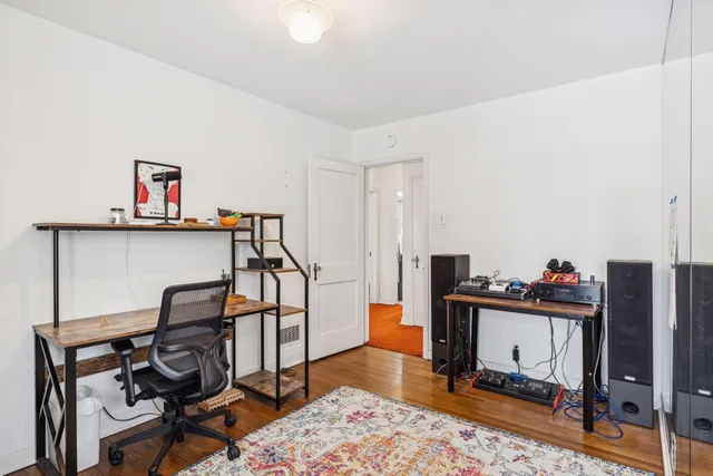 $3,500 | 1197 West Como Boulevard, St. Paul, MN 55103