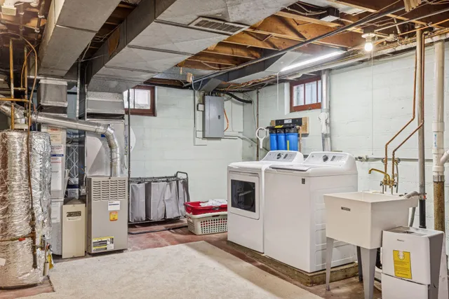 $3,500 | 1197 West Como Boulevard, St. Paul, MN 55103