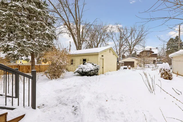 $3,500 | 1197 West Como Boulevard, St. Paul, MN 55103