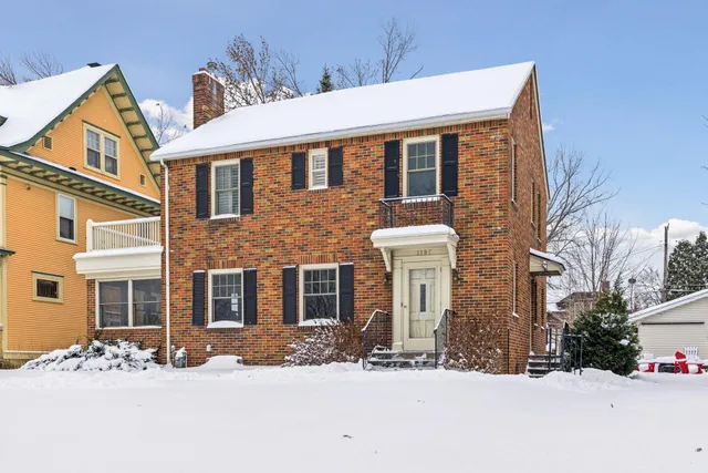 $3,500 | 1197 West Como Boulevard, St. Paul, MN 55103