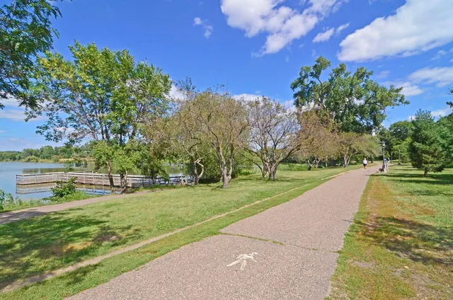 $3,500 | 1197 West Como Boulevard, St. Paul, MN 55103