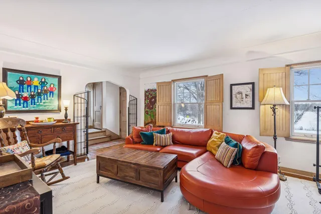 $3,500 | 1197 West Como Boulevard, St. Paul, MN 55103