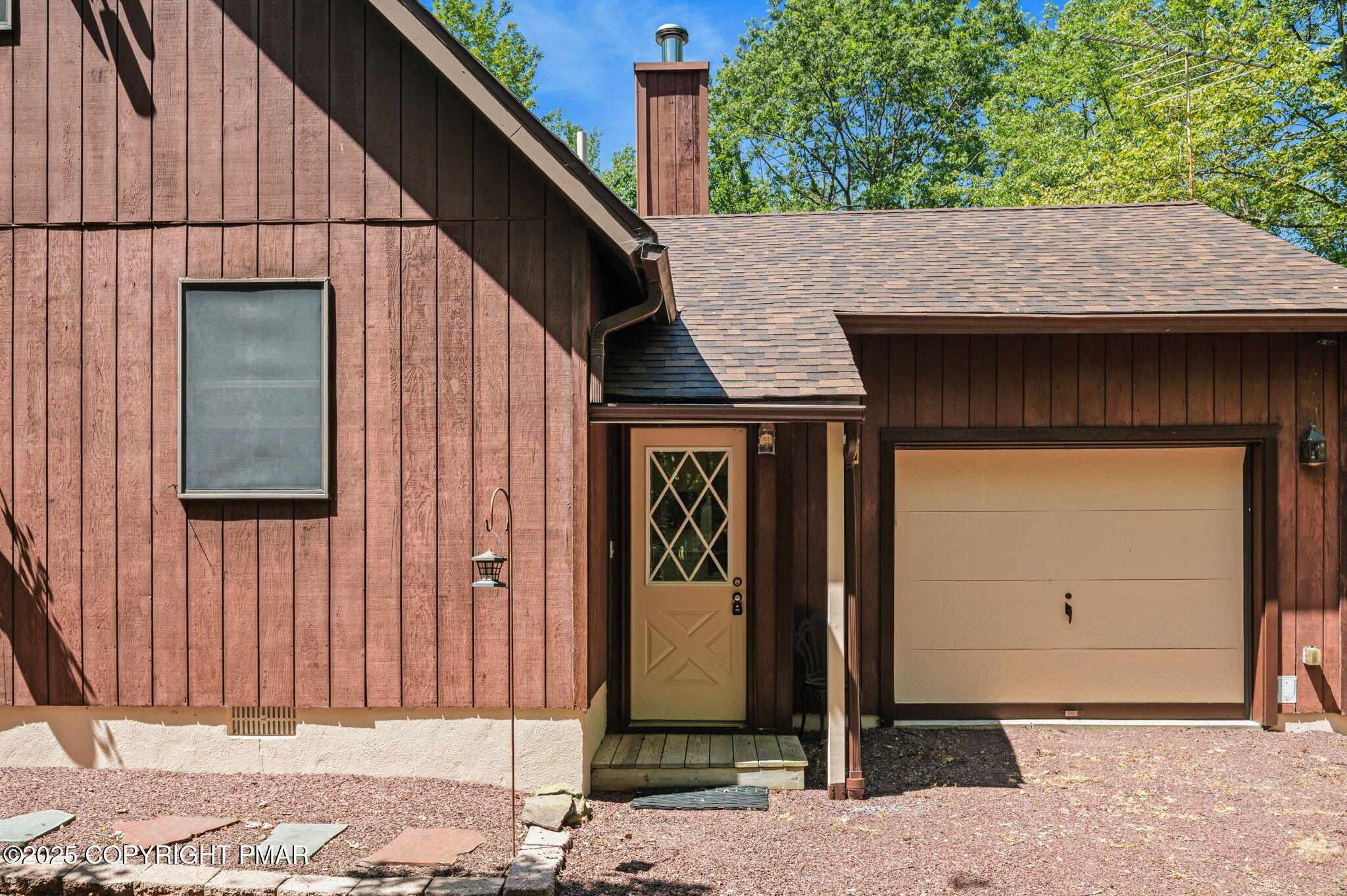 70 Panther Run Road Jim Thorpe, PA 18229 - Photo 4 of 37 Front Entry