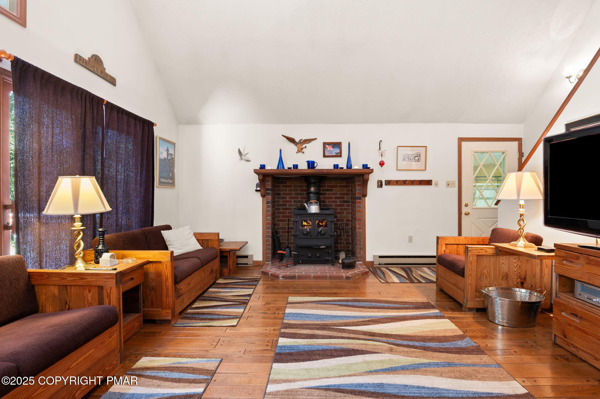 70 Panther Run Road Jim Thorpe, PA 18229 - Photo 8 of 37 Living Room