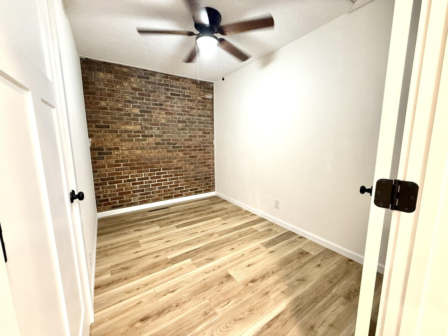 1103 West 10th Street Metropolis, IL 62960 - Photo 25 of 32 a view of front door