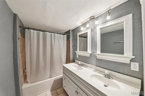 $210,000 | 108 East Kentucky Street, Trenton, IL 62293