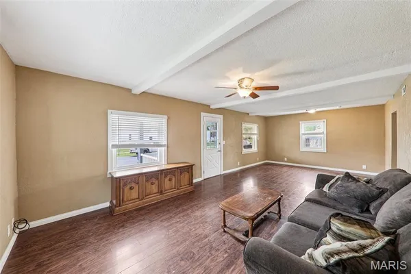 $210,000 | 108 East Kentucky Street, Trenton, IL 62293