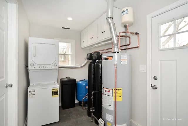 a view of walk in closet