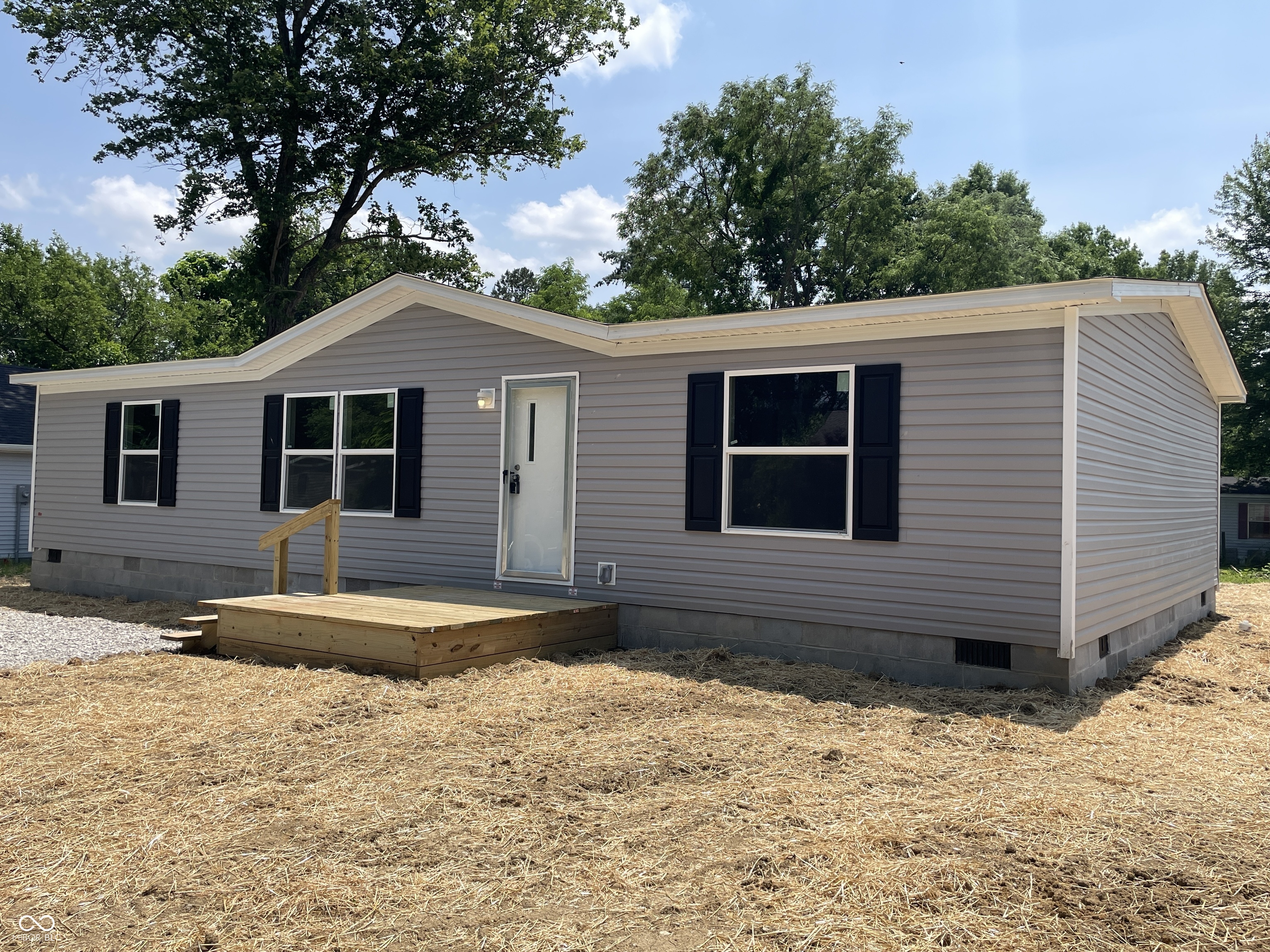 1209 West York Road Austin, IN 47102 - Photo 14 of 15 Gallery Image 14