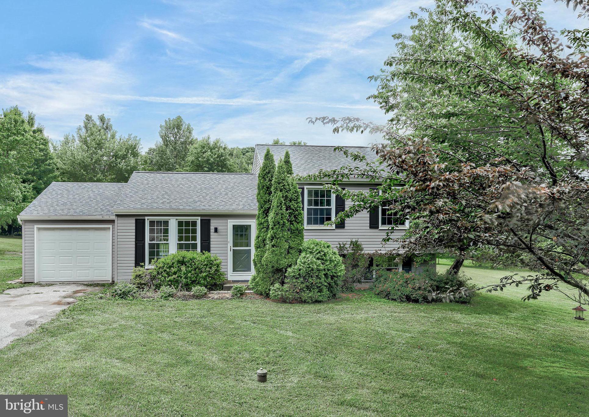 3886 Ridgewood Road York, PA 17406 - Photo 1 of 29 Gallery Image 1