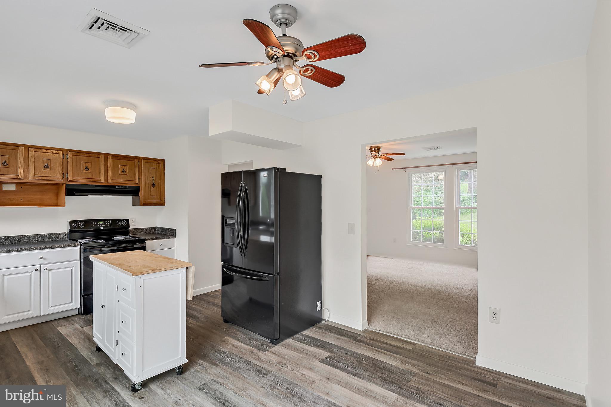 3886 Ridgewood Road York, PA 17406 - Photo 9 of 29 Gallery Image 9