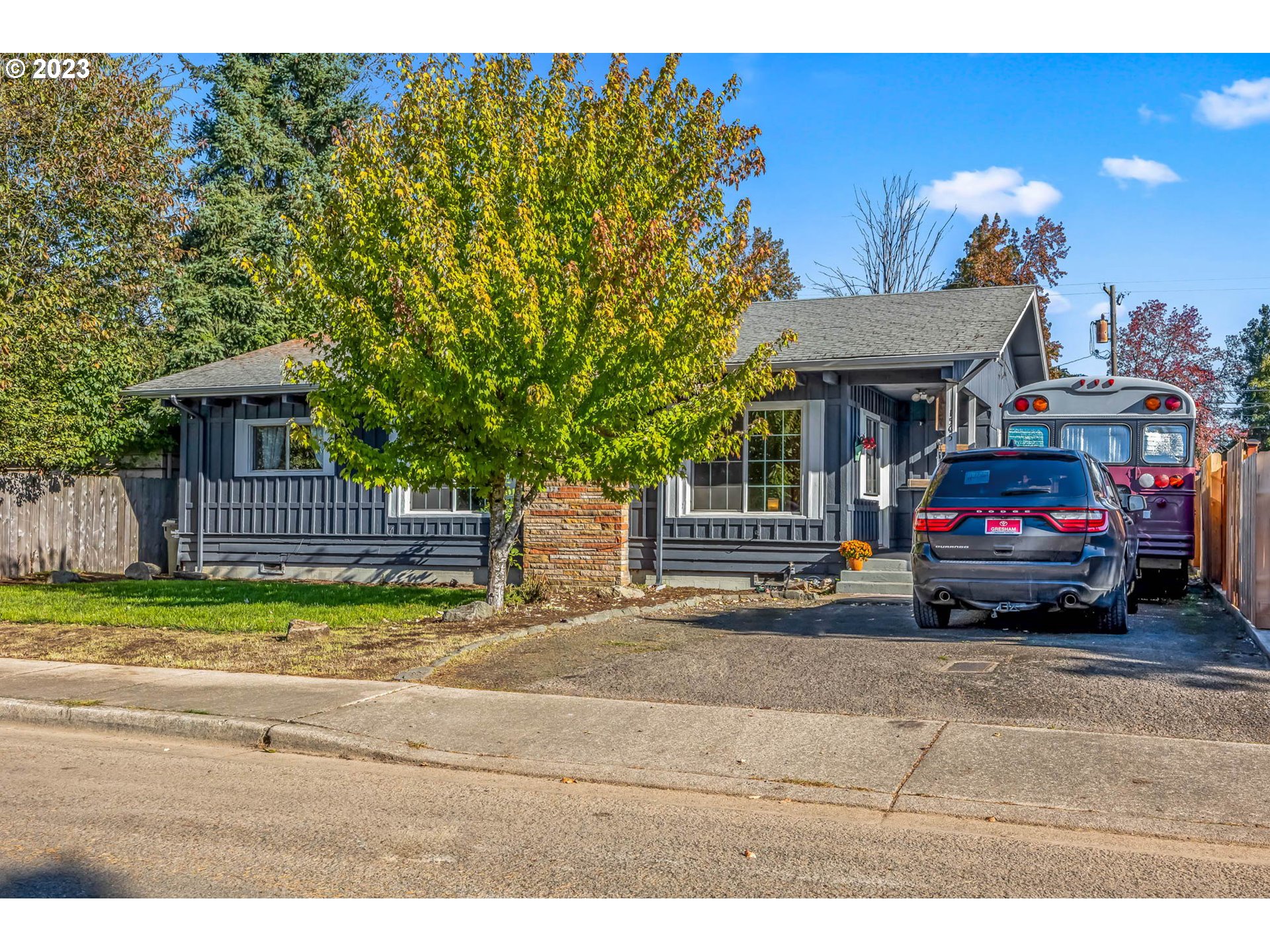 1565 Laura Street Springfield, OR 97477 - Photo 2 of 40 a car parked in front of a house