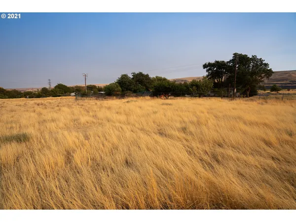 $2,200,000 | 9257 Highway 14, Wishram, WA 98673