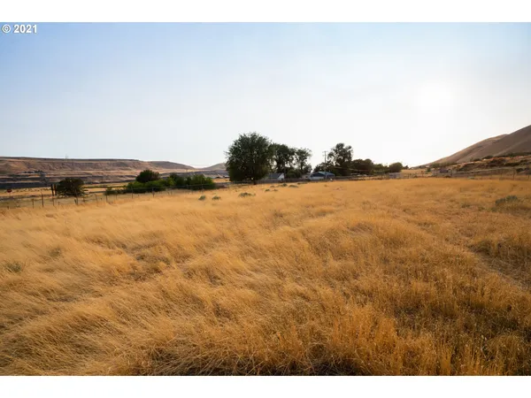 $2,200,000 | 9257 Highway 14, Wishram, WA 98673