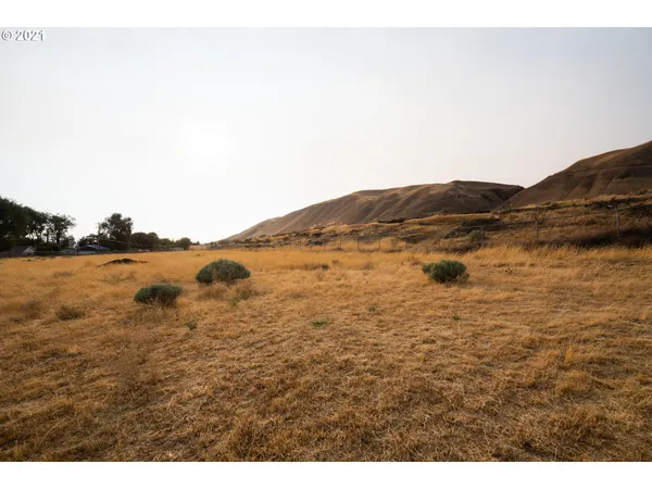 $2,200,000 | 9257 Highway 14, Wishram, WA 98673