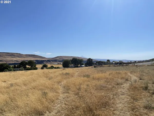 $2,200,000 | 9257 Highway 14, Wishram, WA 98673