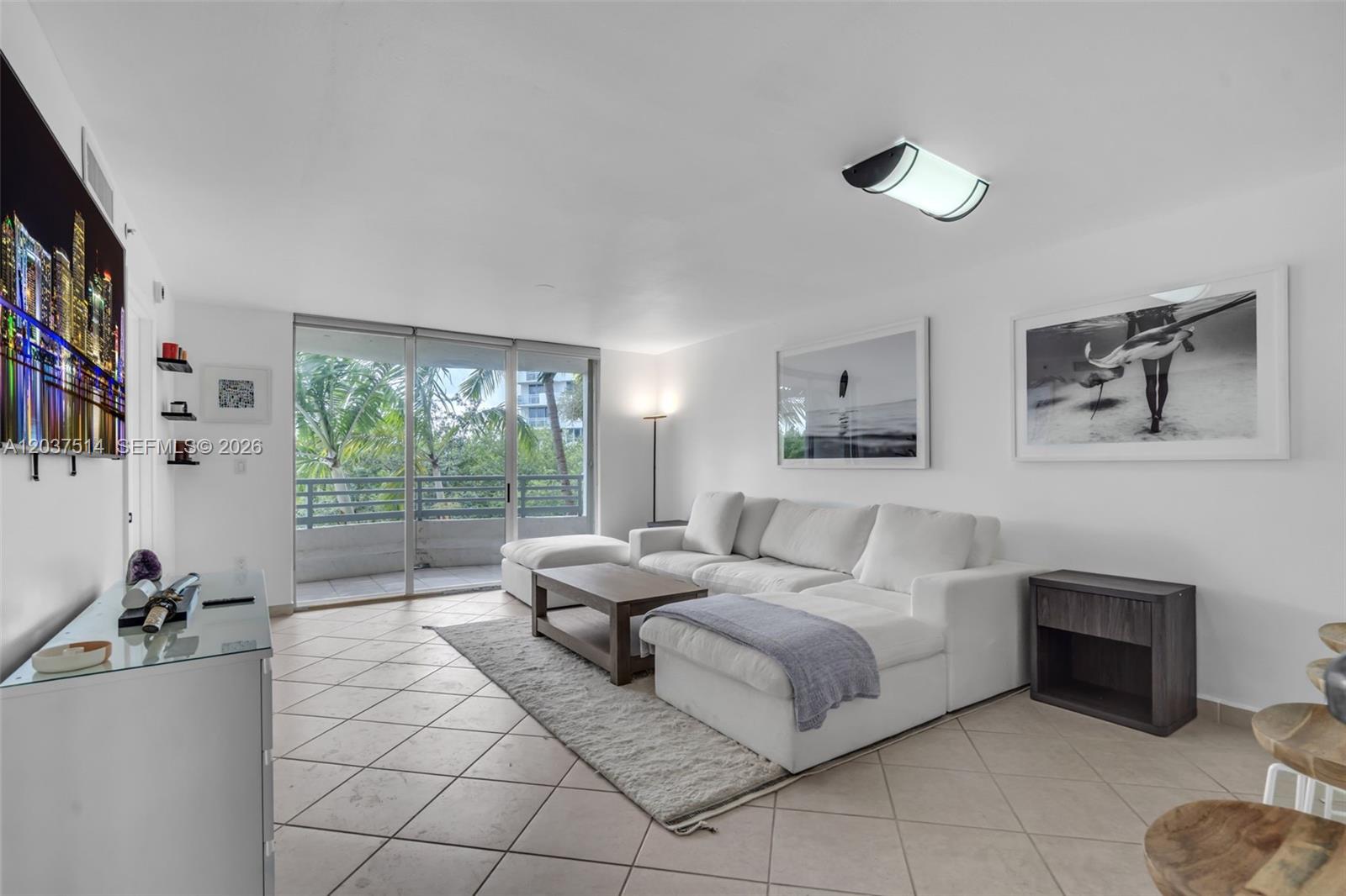 1401 Bay Road, Unit 409 Miami Beach, FL 33139 - Photo 2 of 26 Gallery Image 2