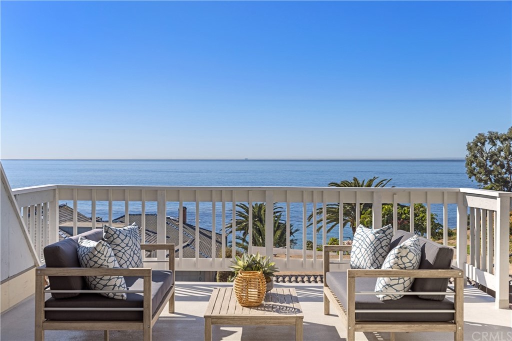 708 Cliff Drive Laguna Beach, CA 92651 - Photo 3 of 19 a view of balcony with furniture