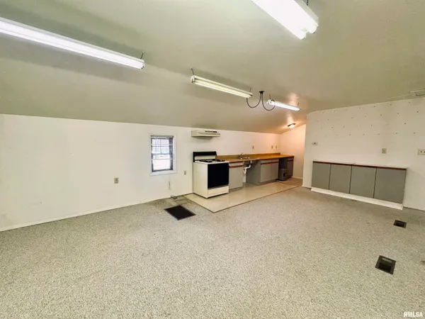 $200,000 | 15 Sandalwood Lane, Bartonville, IL 61607