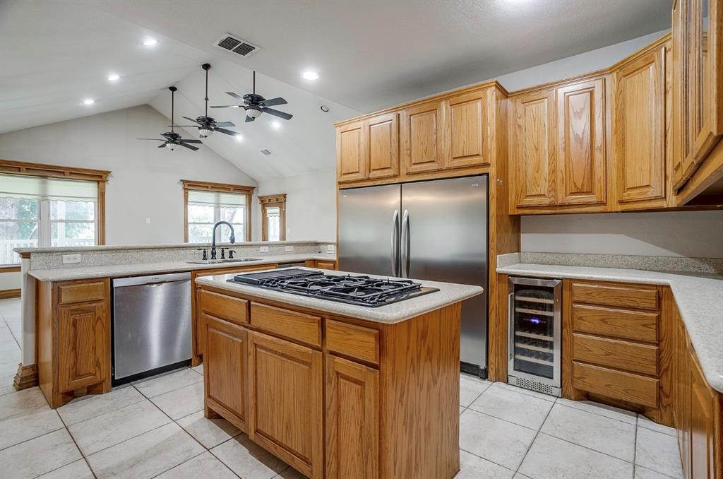 5520 Dido Hicks Road Fort Worth, TX 76179 - Photo 4 of 32