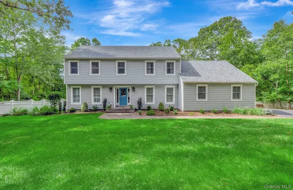 $1,200,000 | 277 River Road, St. James, NY 11780