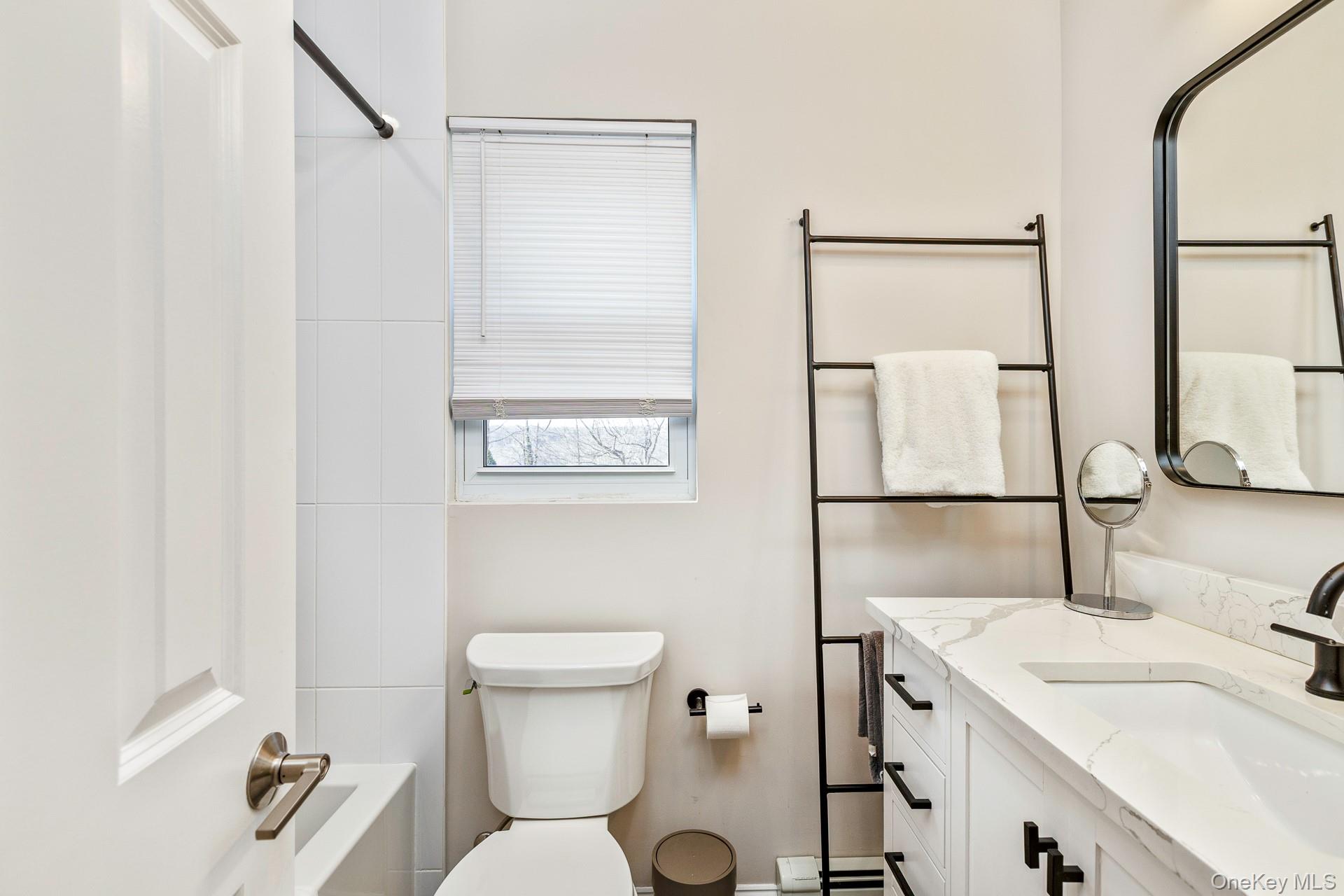 277 River Road St. James, NY 11780 - Photo 29 of 50 2nd Floor Full Bath