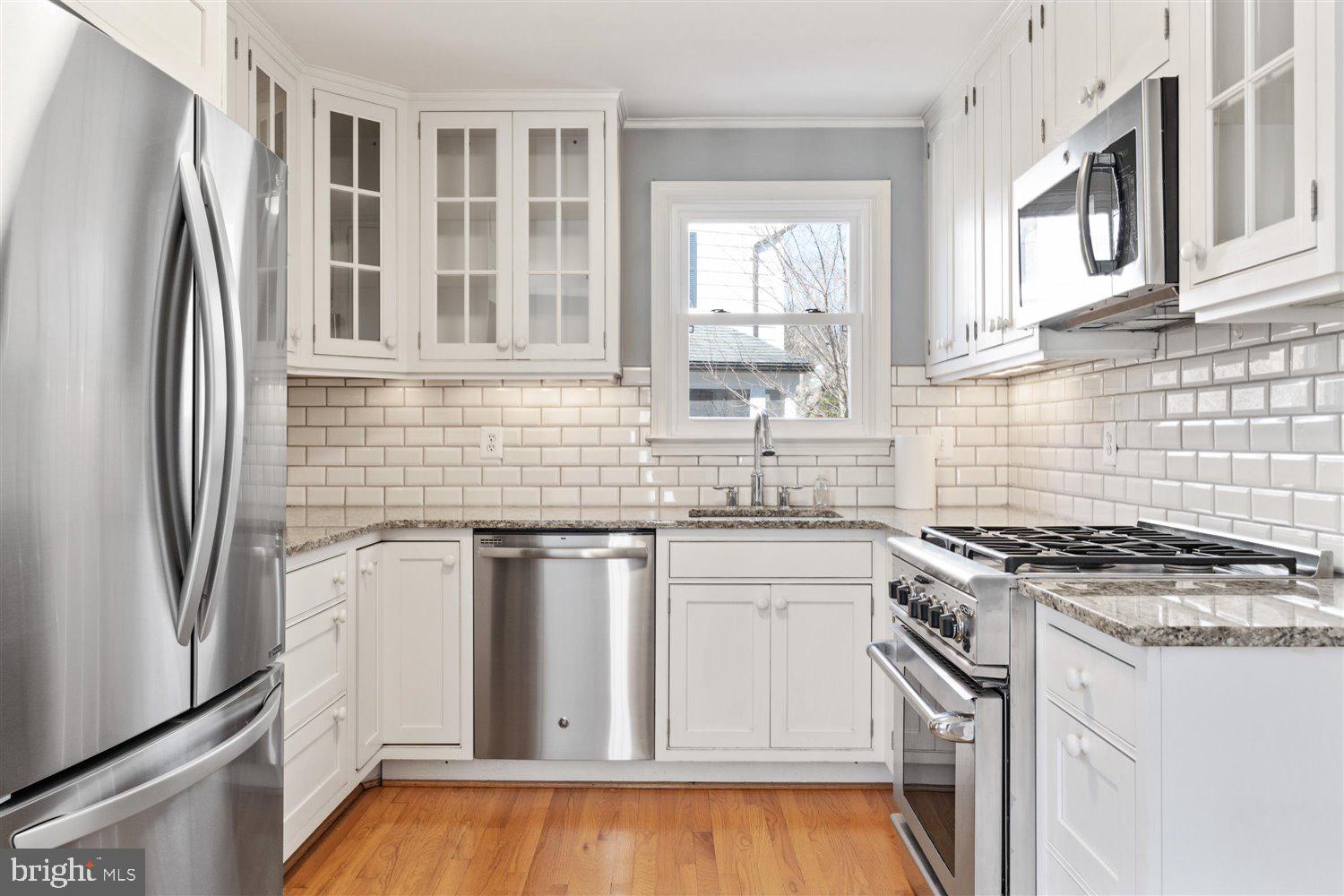 5504 Greenleaf Road Baltimore, MD 21210 - Photo 5 of 38