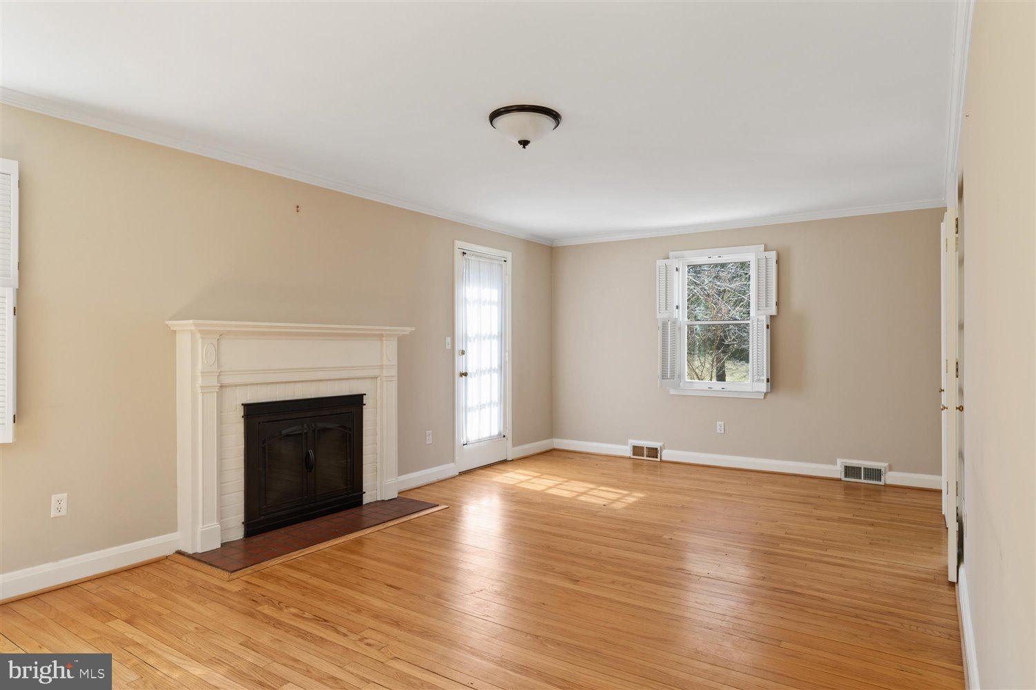 5504 Greenleaf Road Baltimore, MD 21210 - Photo 10 of 38