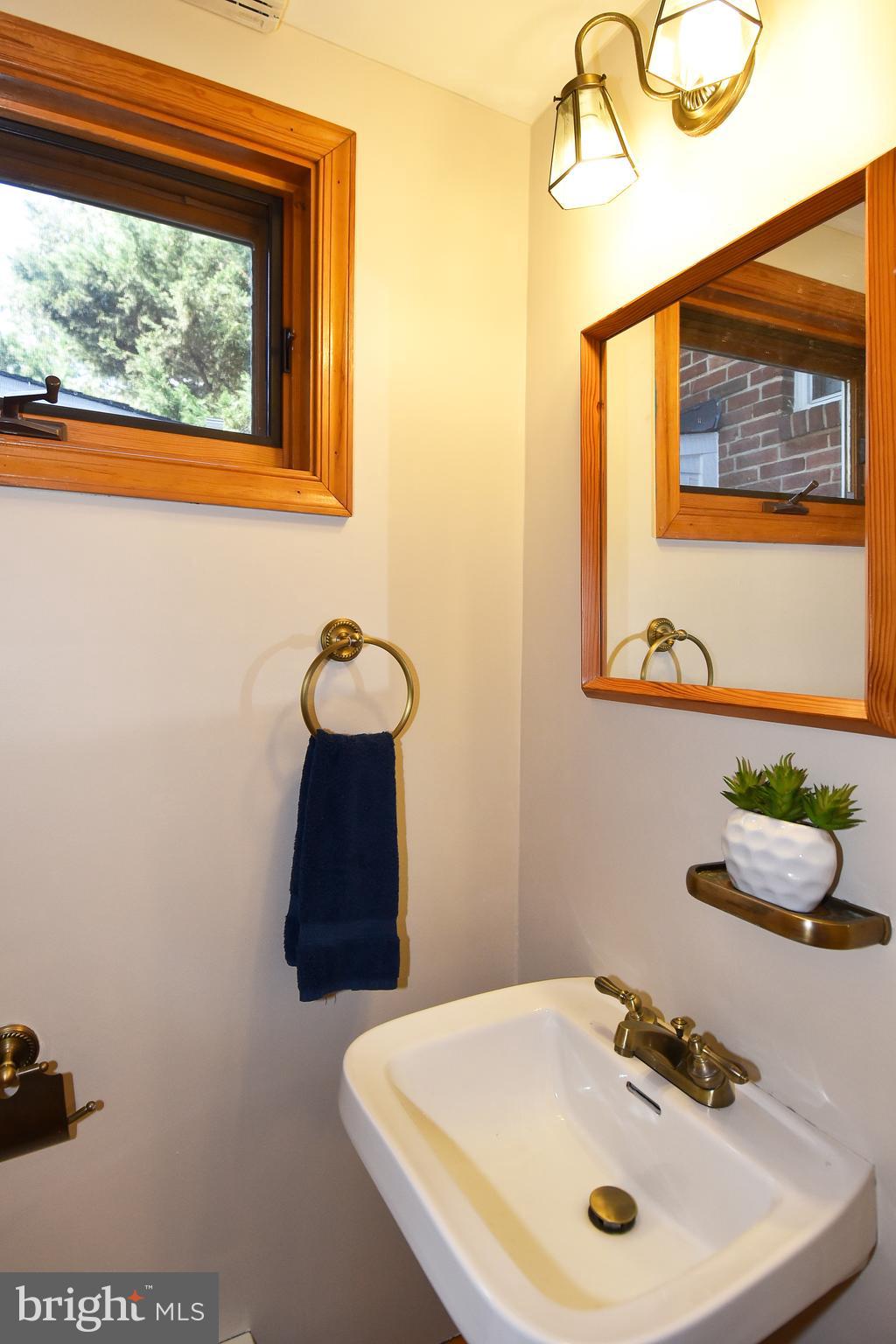 1001 Dennis Avenue Silver Spring, MD 20901 - Photo 14 of 30 Gallery Image 14