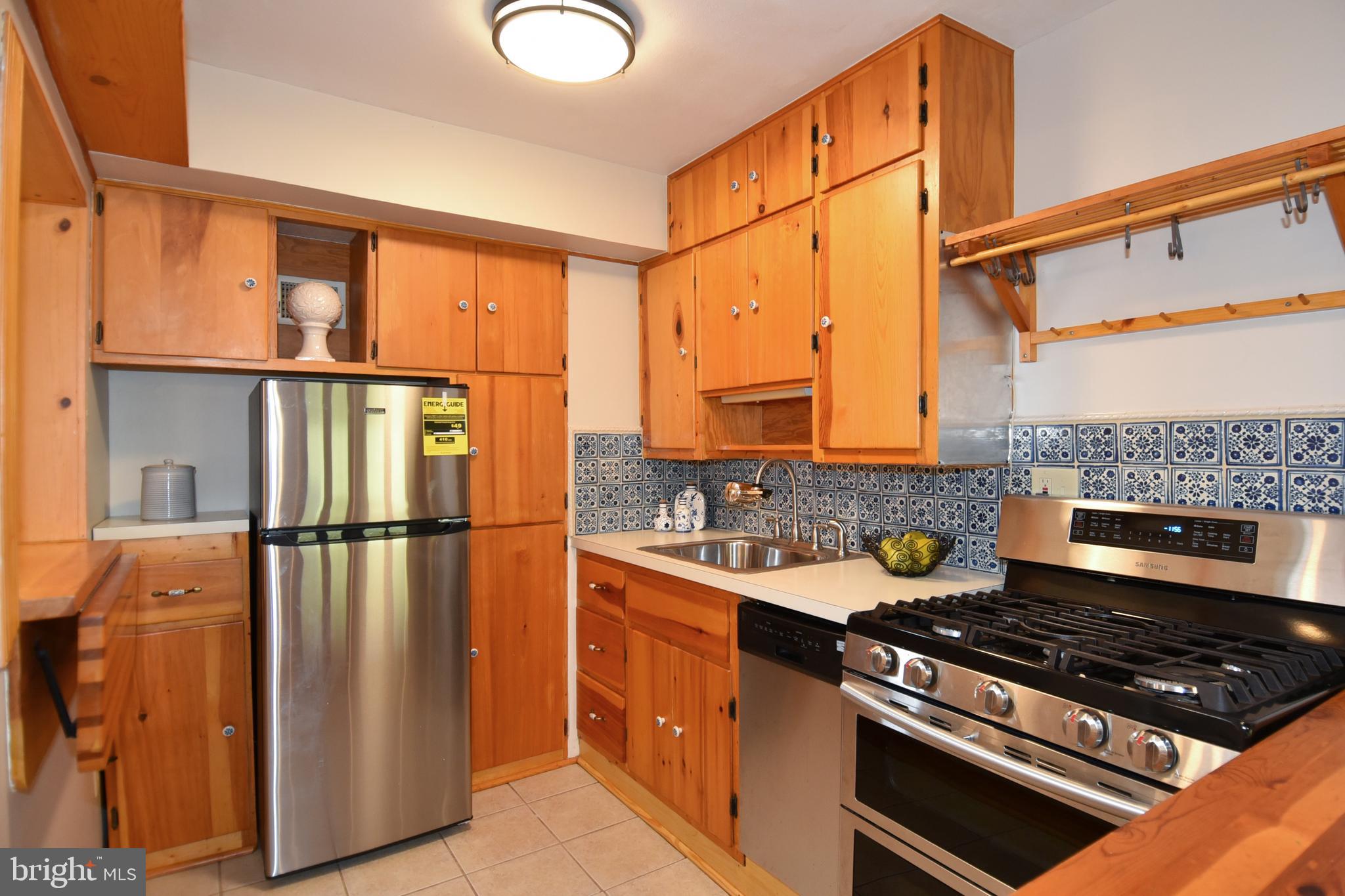 1001 Dennis Avenue Silver Spring, MD 20901 - Photo 6 of 30 Gallery Image 6