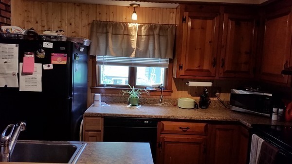 158 Groton Road Chelmsford, MA 01863 - Photo 4 of 24 Gallery Image 4