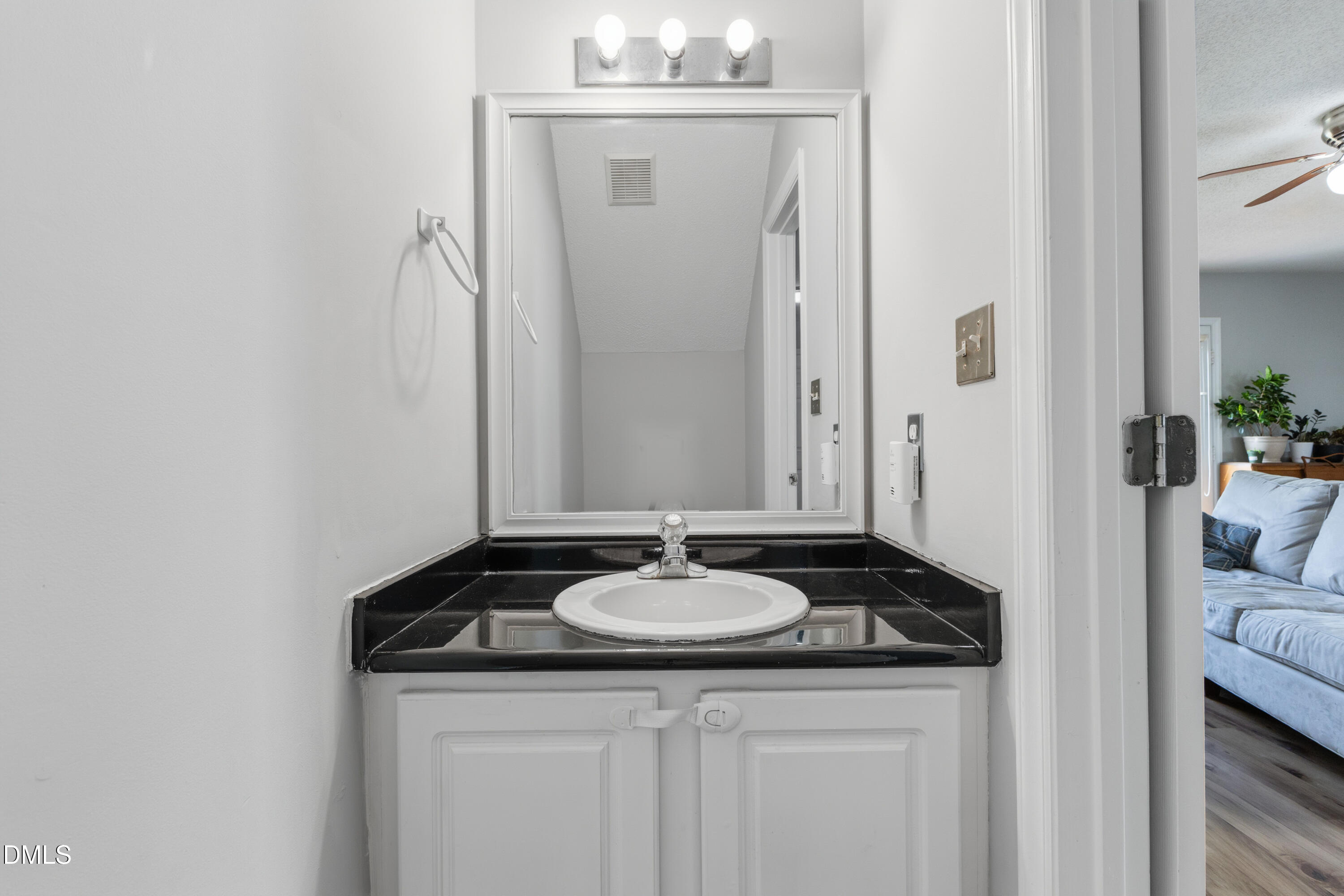 4729 Windbreak Lane Raleigh, NC 27616 - Photo 11 of 28 CY1A1823