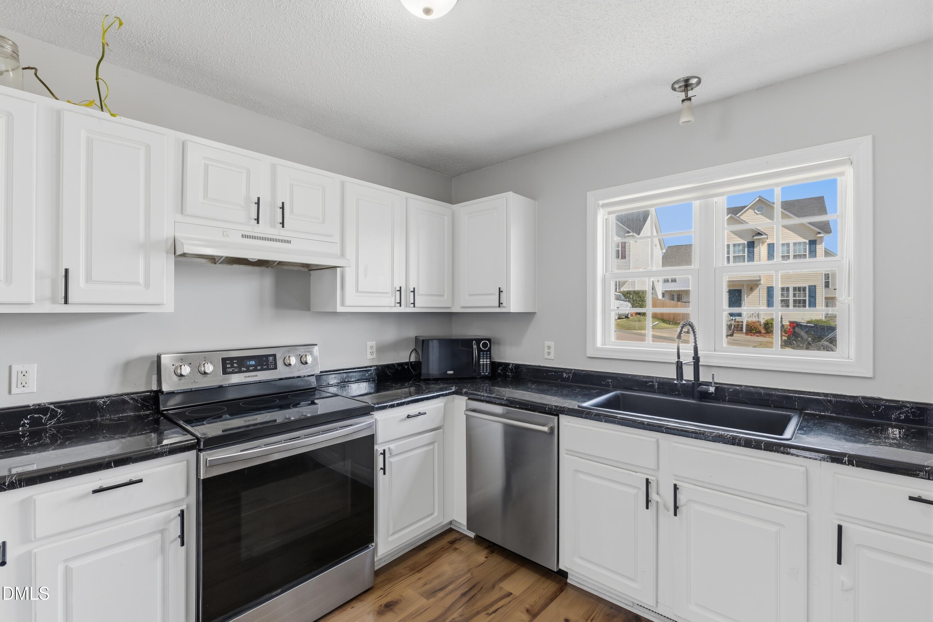 4729 Windbreak Lane Raleigh, NC 27616 - Photo 5 of 28 CY1A1788