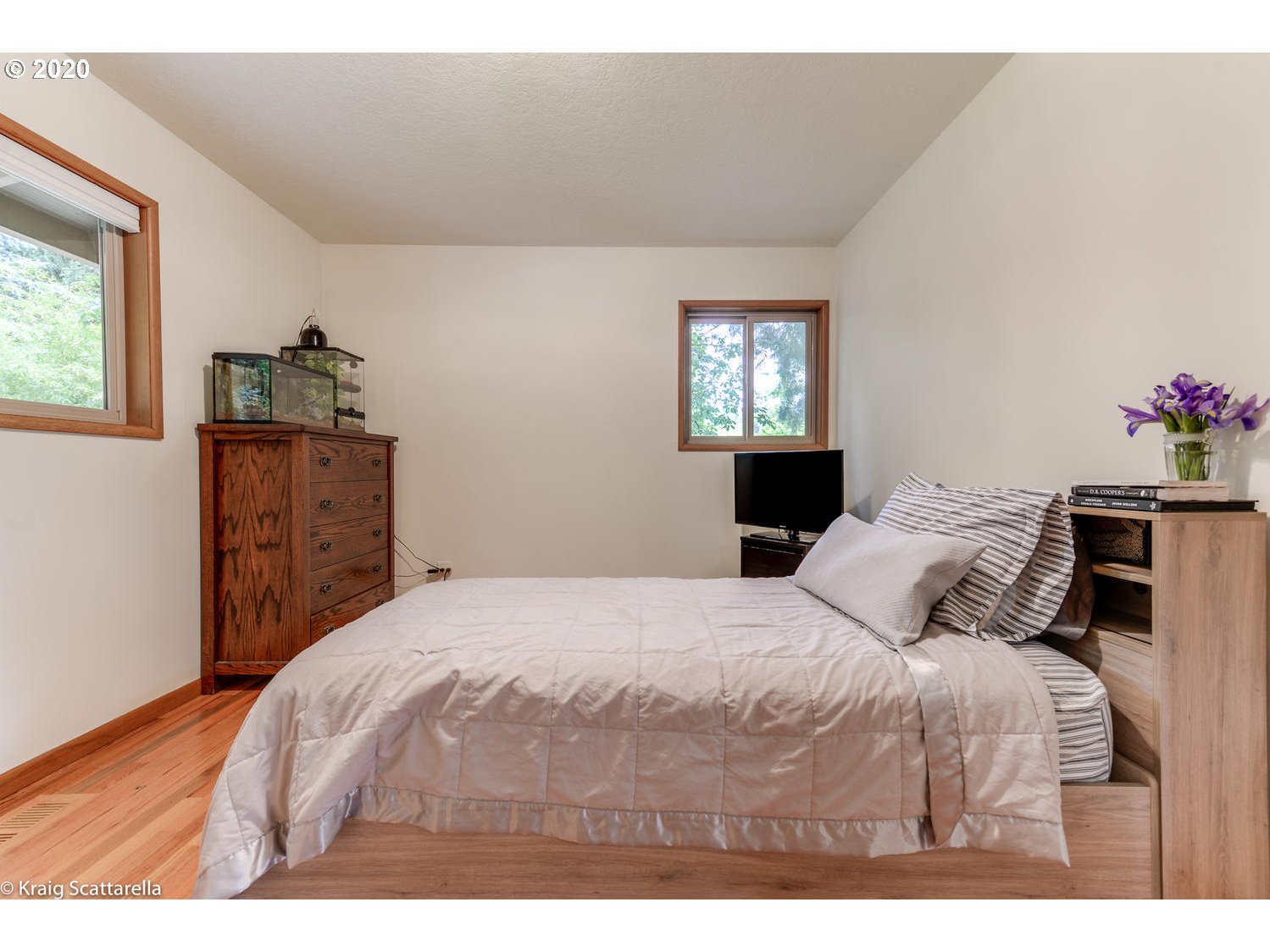 6111 Southwest Luradel Street Portland, OR 97219 - Photo 14 of 32 Bedroom
