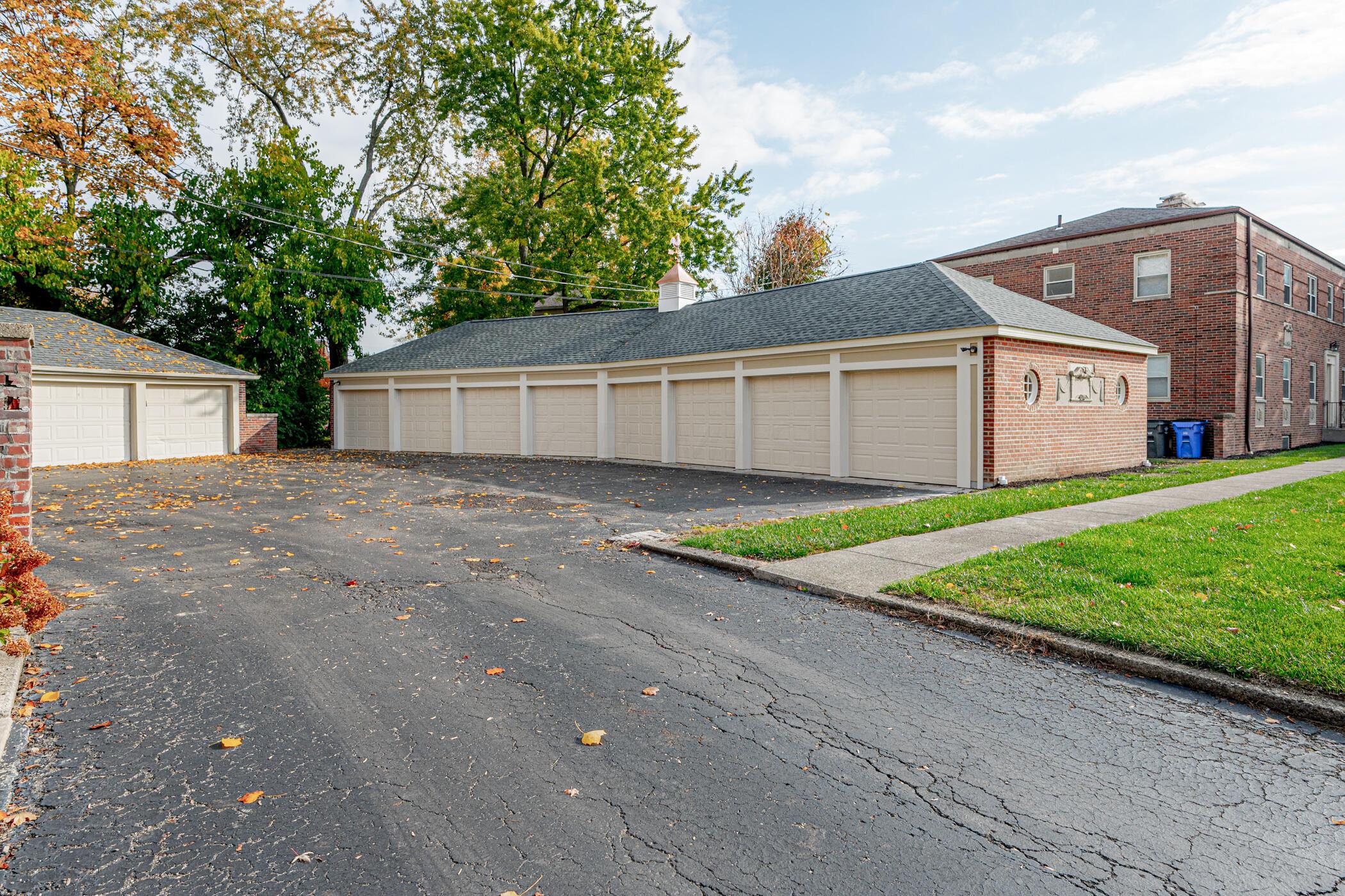 1621 Waltham Road, Unit A Columbus, OH 43221 - Photo 3 of 27 New Garages