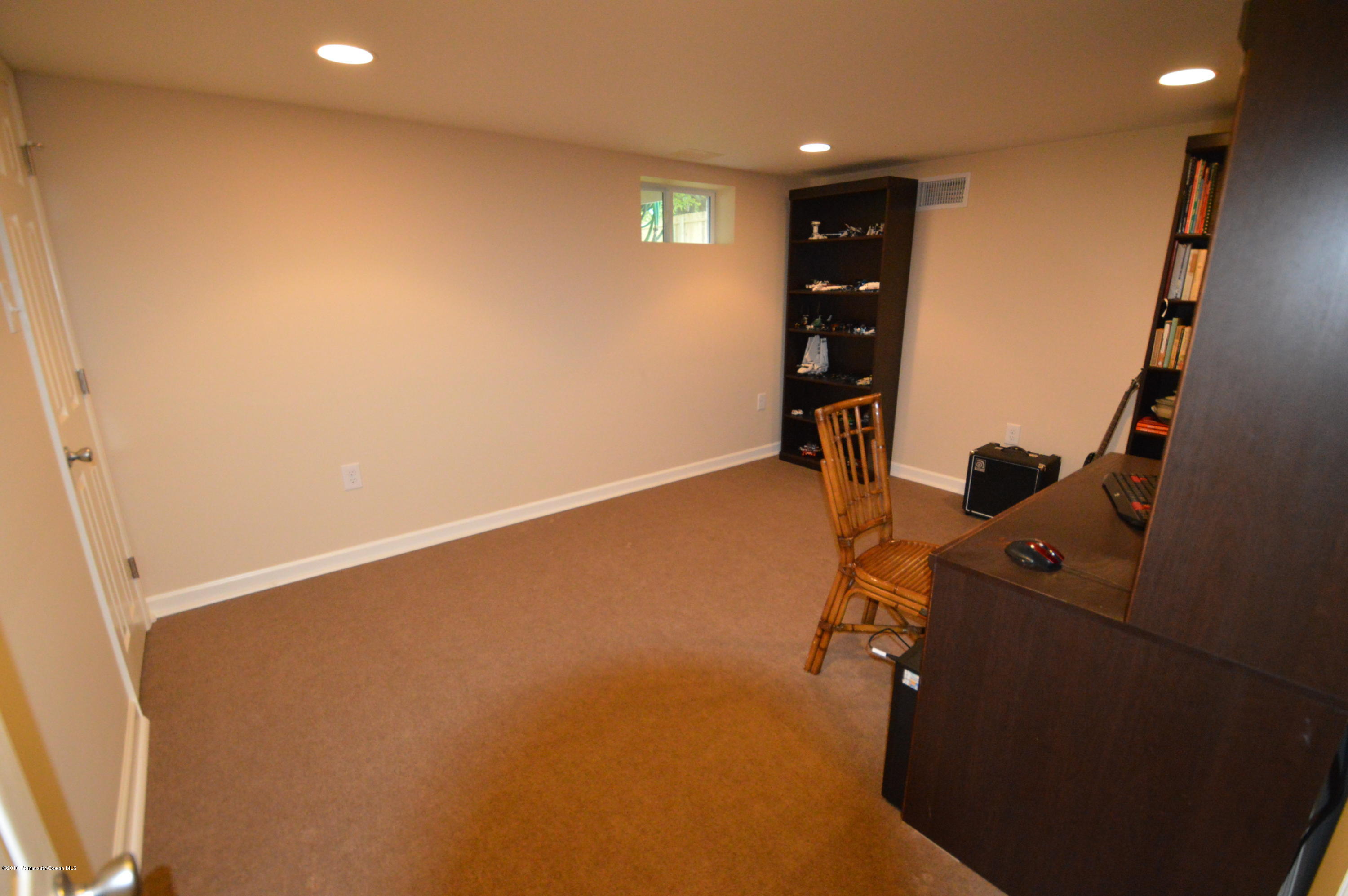 260 Adelphia Road Farmingdale, NJ 07727 - Photo 21 of 30 an empty room with closet