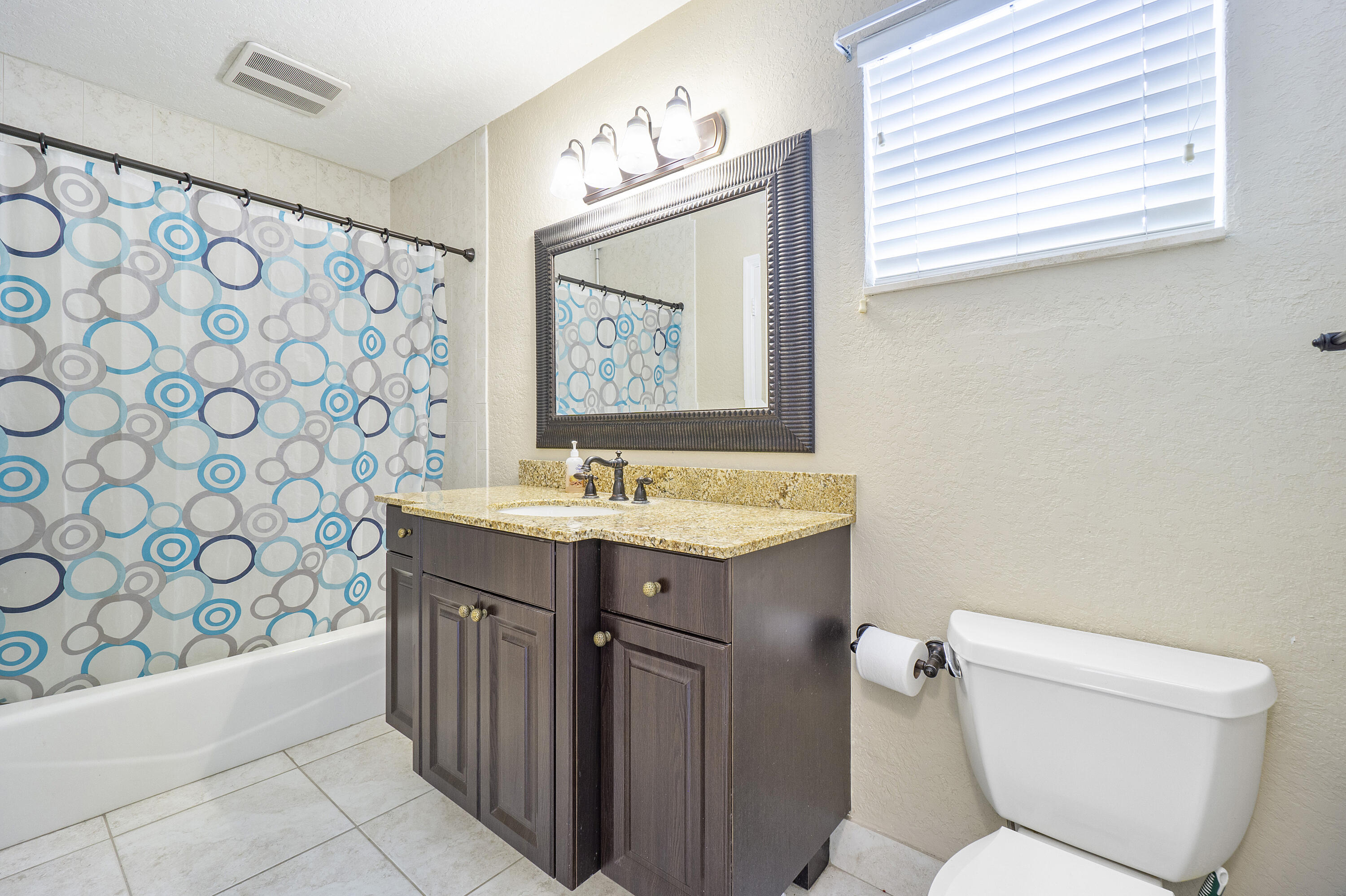 300 Southwest 14th Place Boca Raton, FL 33432 - Photo 15 of 37 300_Sw_14th_Pl_14