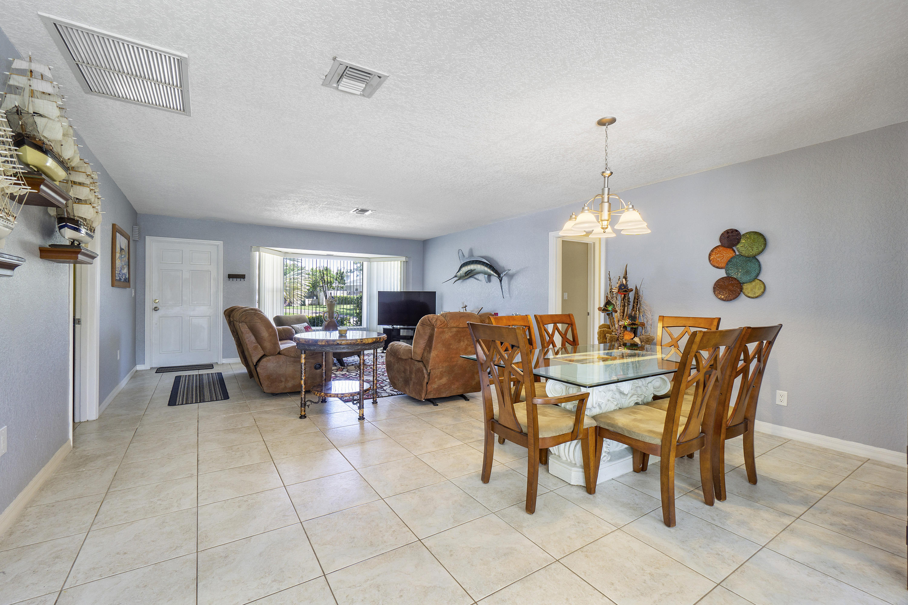300 Southwest 14th Place Boca Raton, FL 33432 - Photo 10 of 37 300_Sw_14th_Pl_17