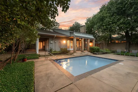 $539,000 | 435 West Northgate Drive, Irving, TX 75062