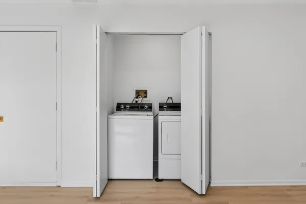 $3,200 | 2301 Providence Court, Naperville, IL 60565