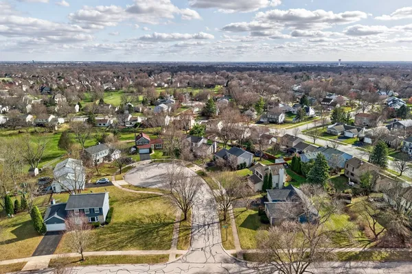 $3,200 | 2301 Providence Court, Naperville, IL 60565