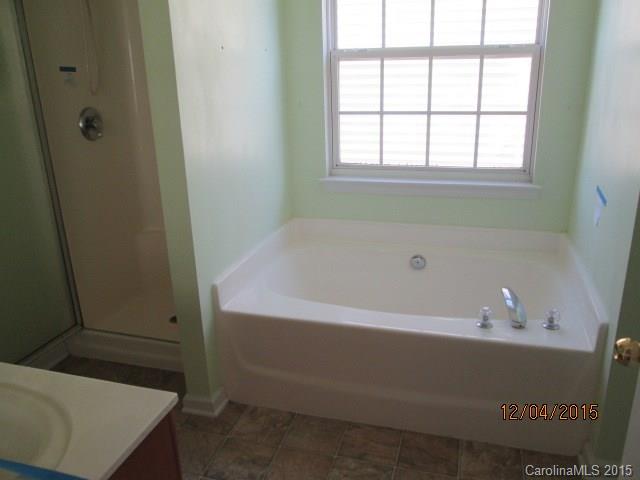4951 Prosperity Ridge Road Charlotte, NC 28269 - Photo 9 of 12