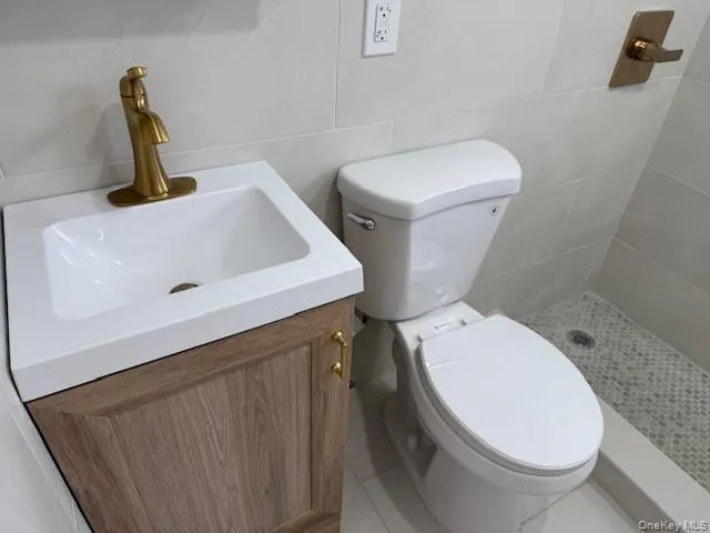 $598,888 | 1052 Bay Shore Avenue, Bay Shore, NY 11706