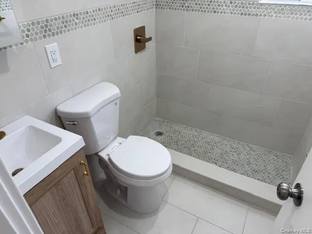 $598,888 | 1052 Bay Shore Avenue, Bay Shore, NY 11706