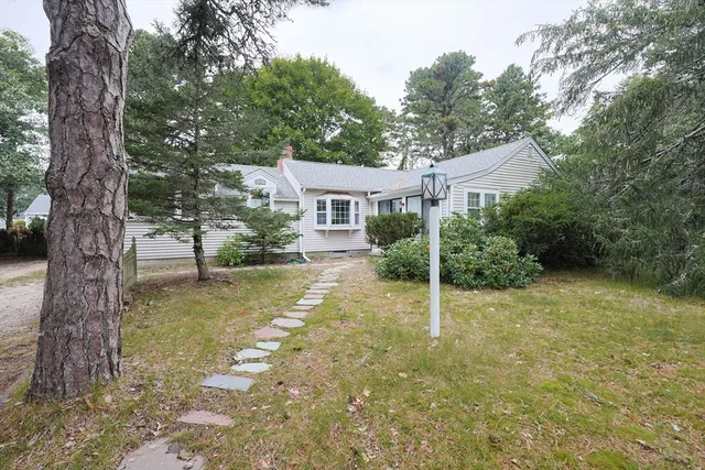 $585,000 | 15 Glendon Road, Dennis, MA 02639