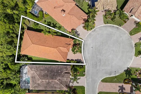 $695,000 | 879 Southwest Pebble Lane, Palm City, FL 34990