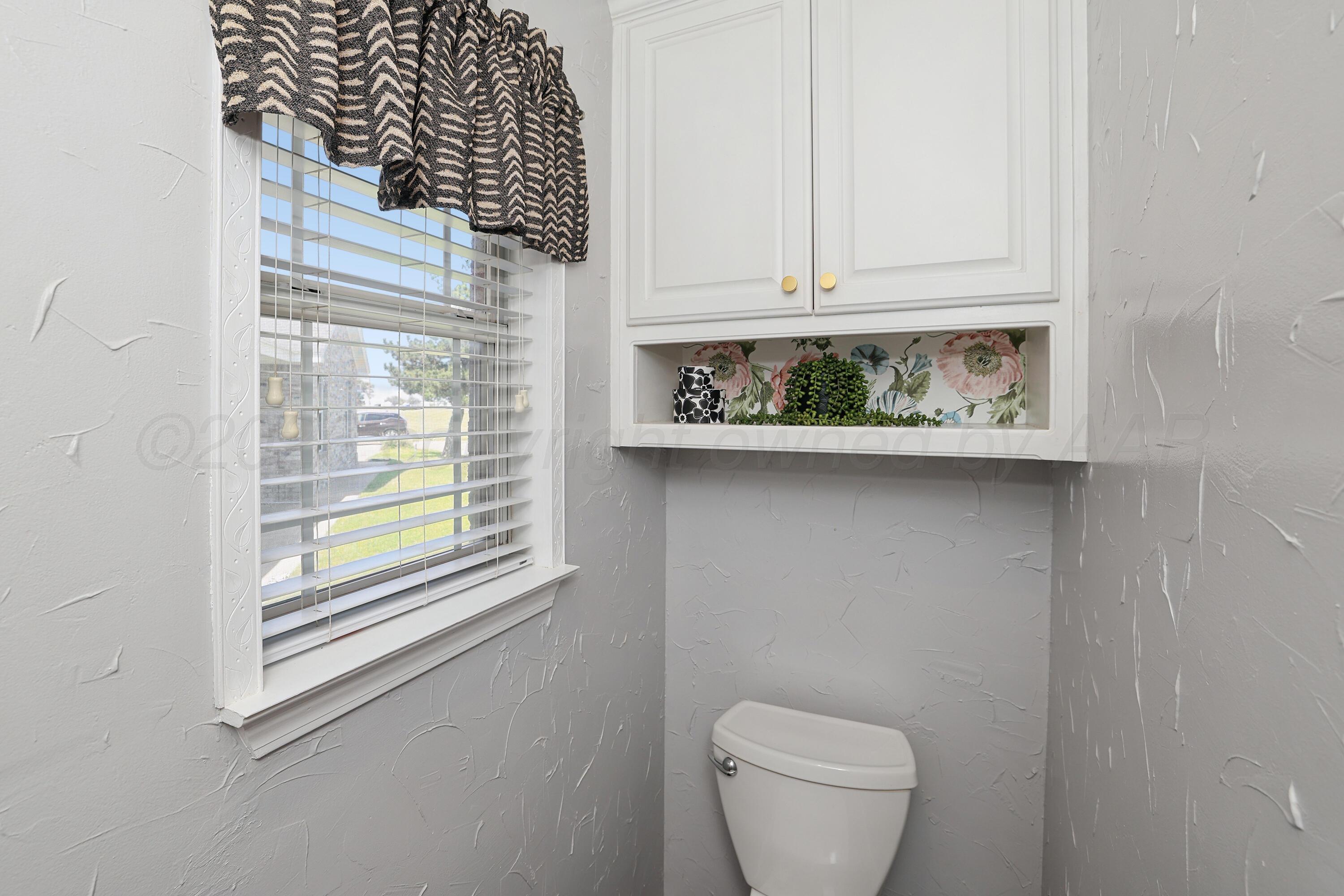 5621 White Fence Road Canyon, TX 79015 - Photo 24 of 56 24-Primary Bath