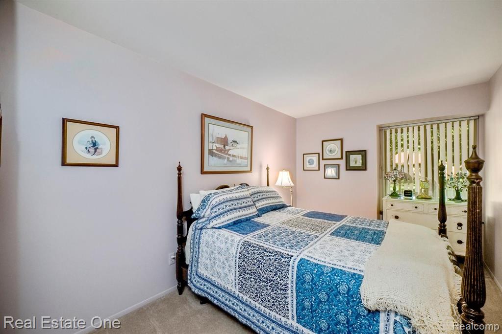 2229 Flanders Drive Rochester Hills, MI 48307 - Photo 19 of 34